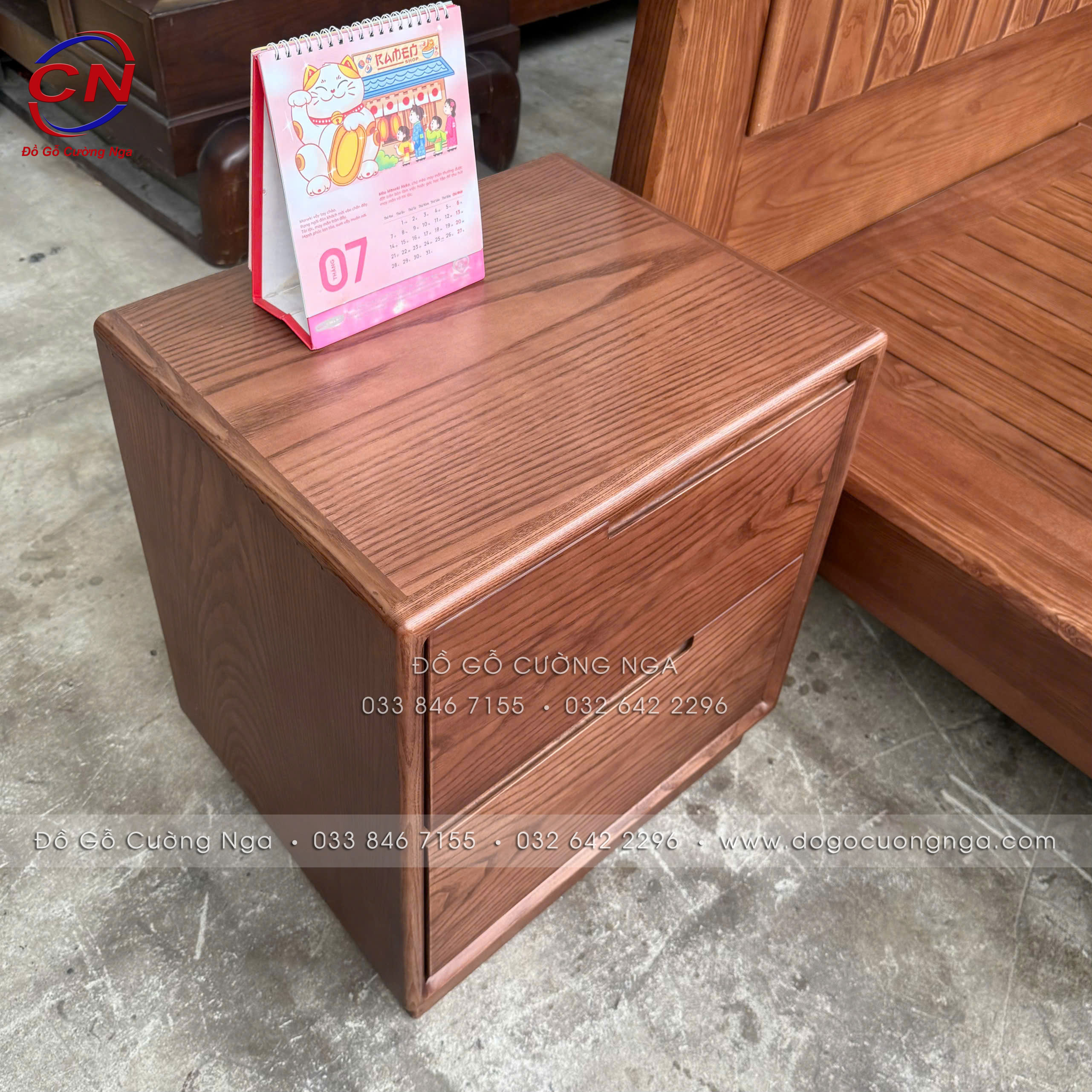 tủ đầu giường gỗ sồi màu óc chó 