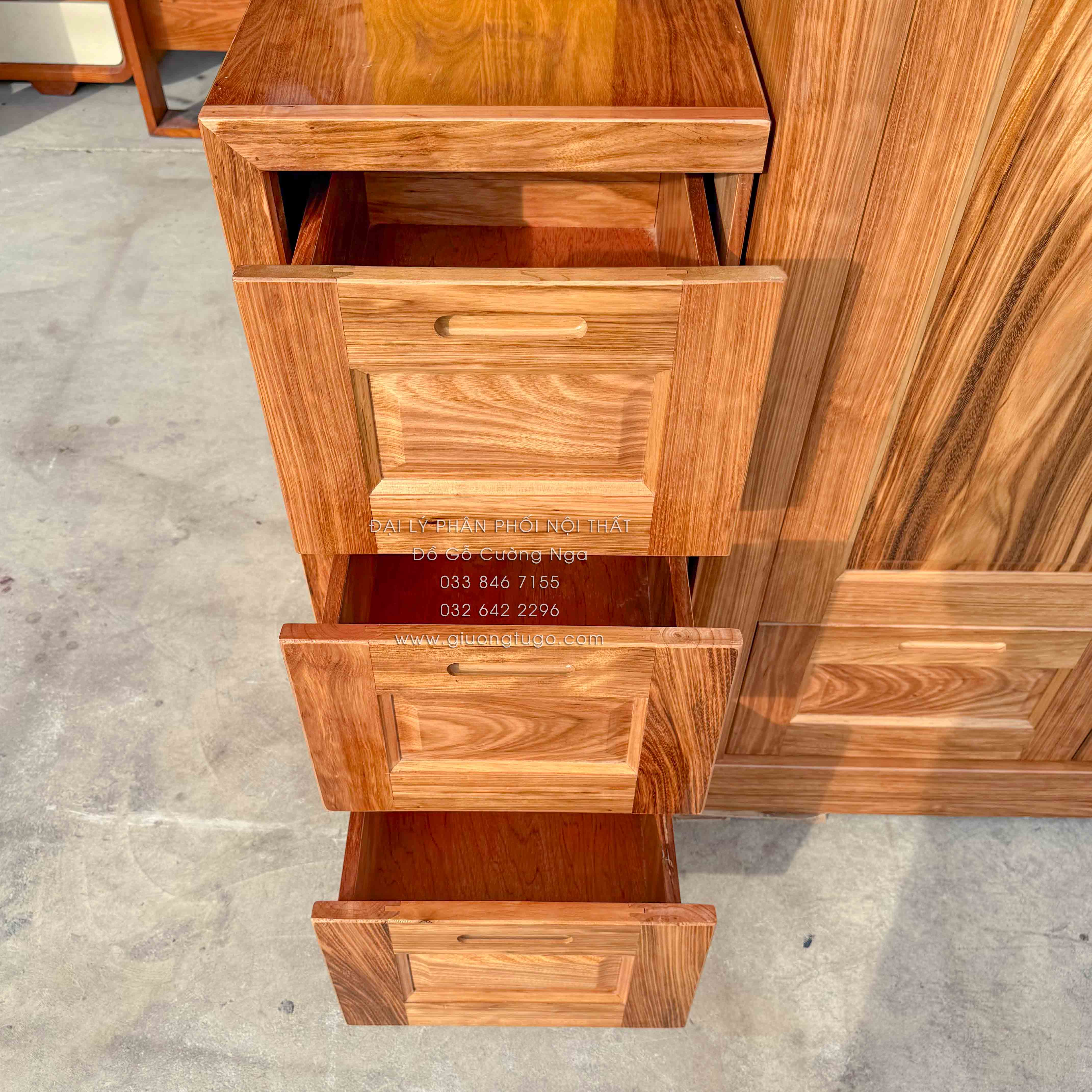 tu ao huong xam 4 canh kem goc trang tri