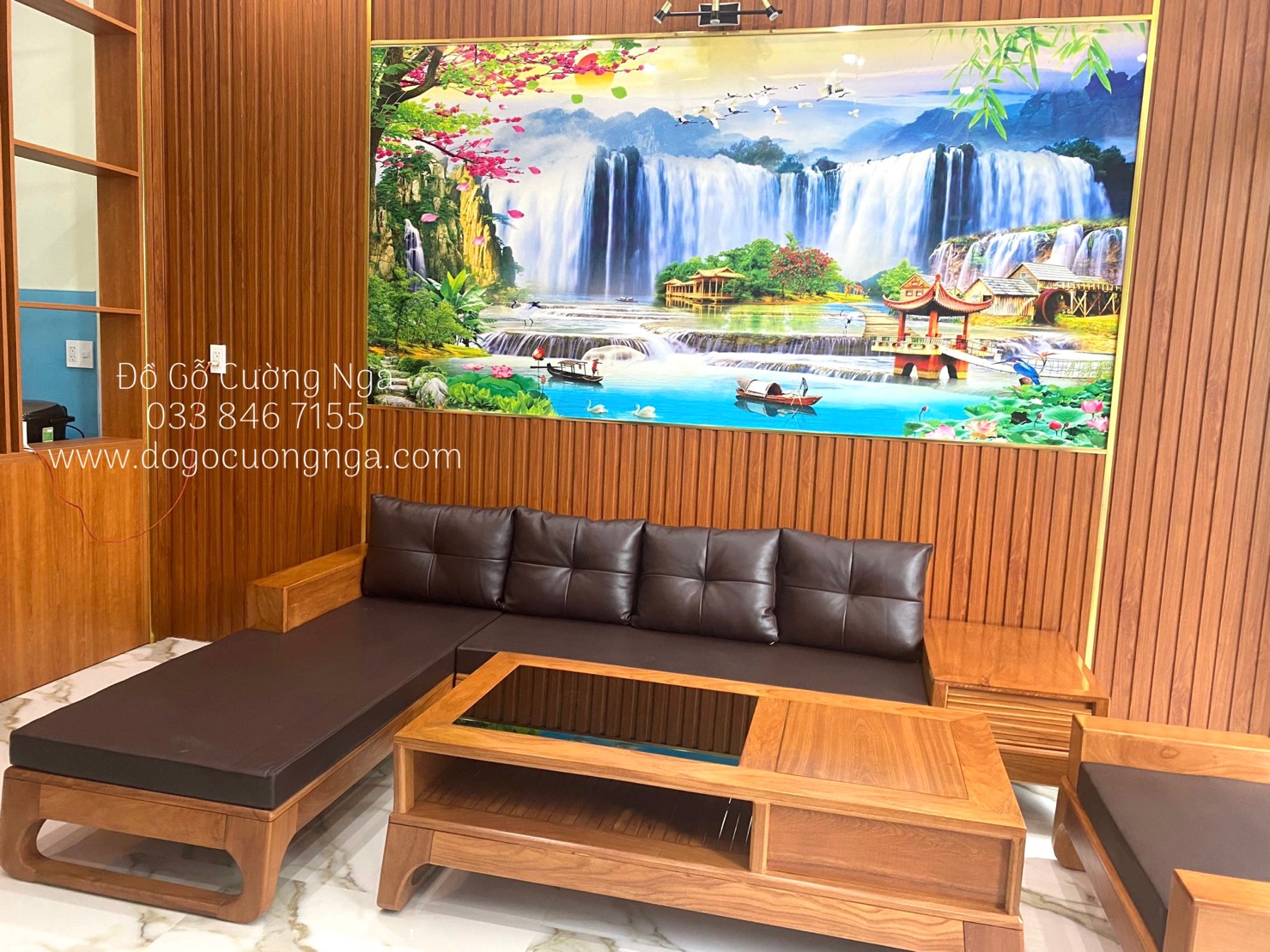 Sofa gỗ gõ đỏ tại nhà khách